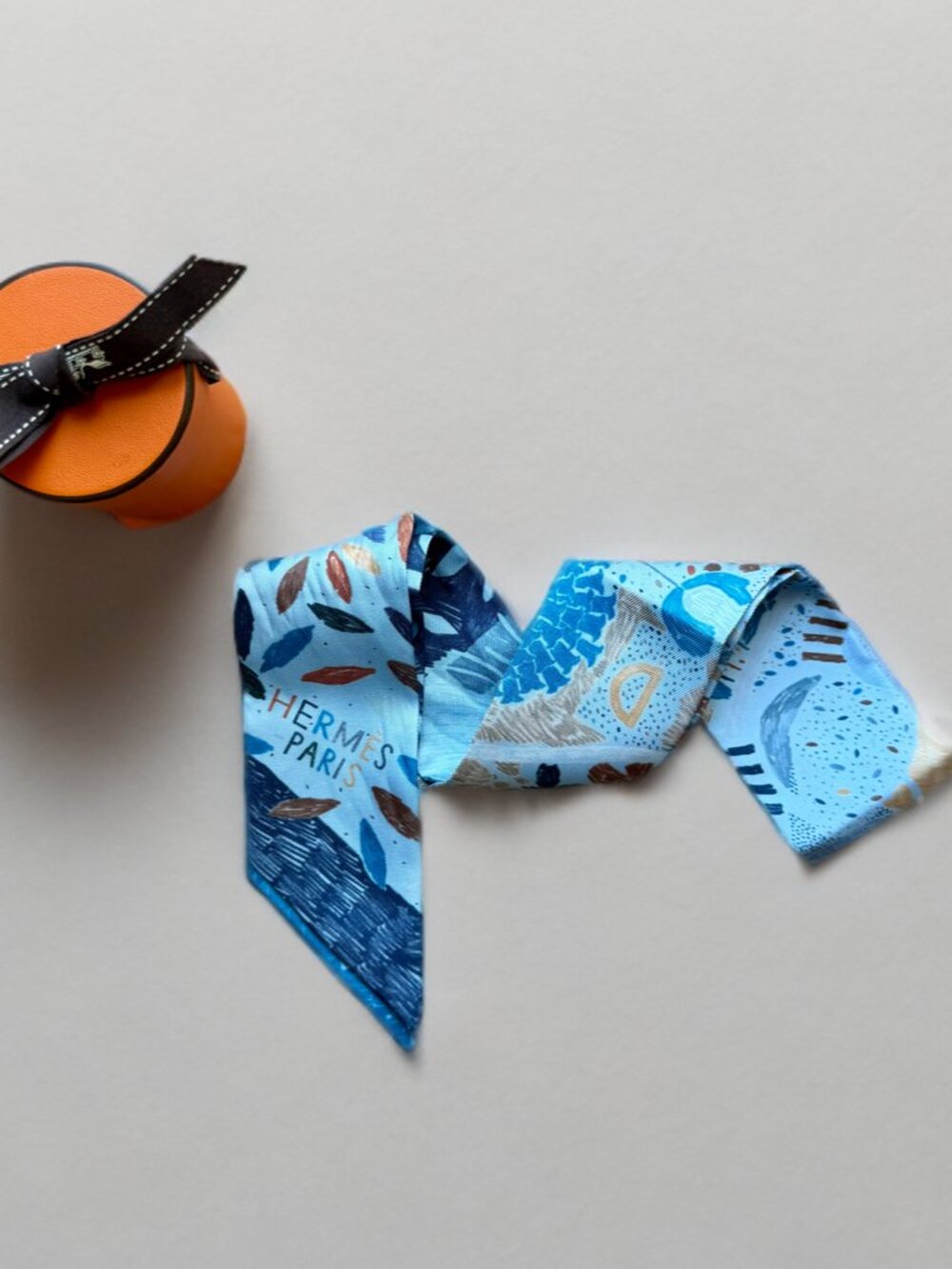 Hermes Blue Chacun Fait Son Nid Silk Twilly Scarf